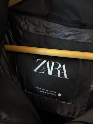 Abrigo plumífero Zara tres cuartos