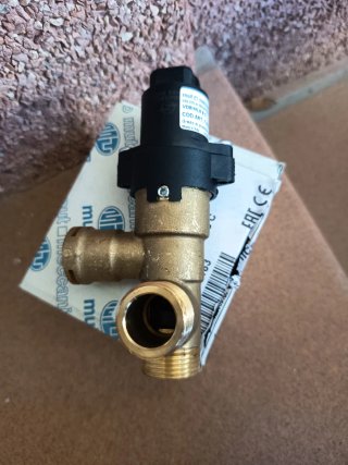 Valvola a 3 vie per caldaia Vaillant