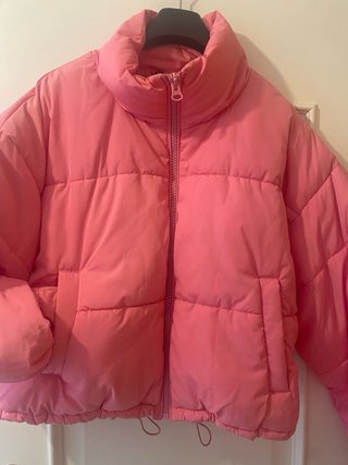 Anorak oversize llamativo rosa