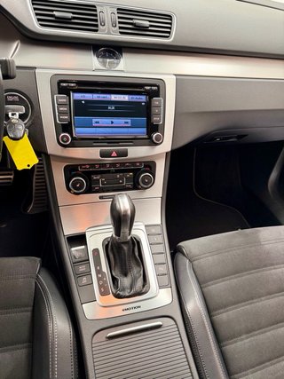 Volkswagen Passat CC R36 3.6 V6 4Motion DSG 2011