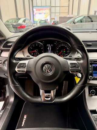 Volkswagen Passat CC R36 3.6 V6 4Motion DSG 2011