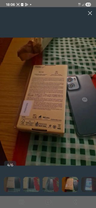 Motorola Moto G05 Caja y Teléfono