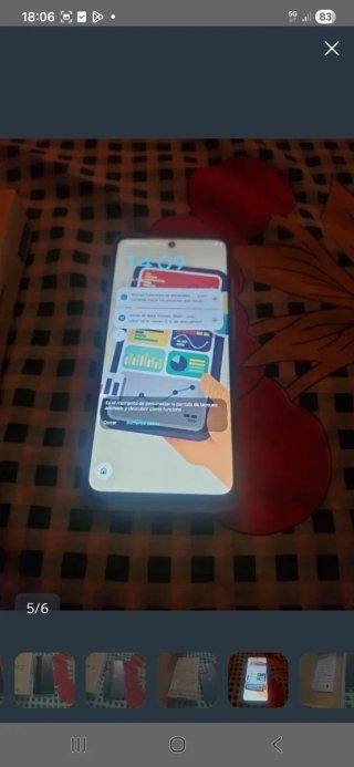 Motorola Moto G05 Caja y Teléfono