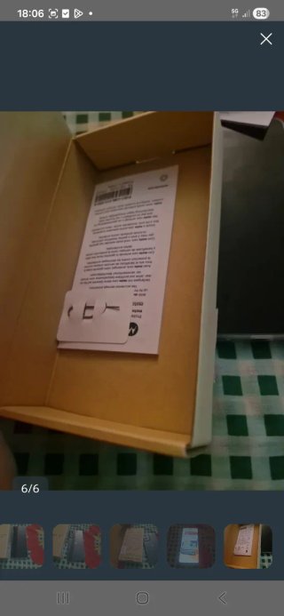 Motorola Moto G05 Caja y Teléfono