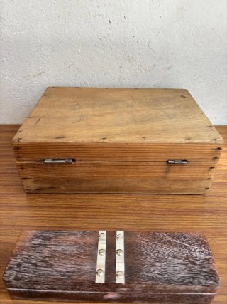 Scatole di legno antiche