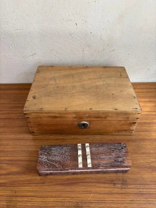 Scatole di legno antiche