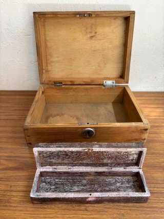 Scatole di legno antiche
