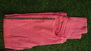 Pantalón Zara rosa con brillos laterales
