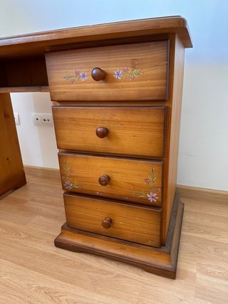 Conjunto Escritorio y Silla de Madera Maciza