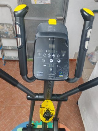 Bicicleta Elíptica Negra y Amarilla