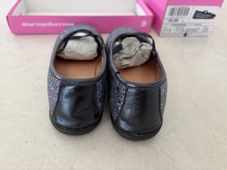 Merceditas Conguitos niña talla 33 plateadas