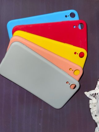 Fundas de teléfono sin estrenar (varios colores)