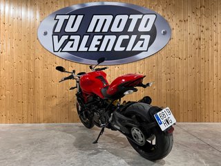 Ducati Monster 1200