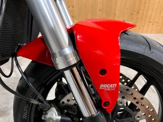 Ducati Monster 1200