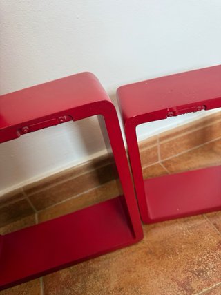 Set di tre scaffali a cubo rossi