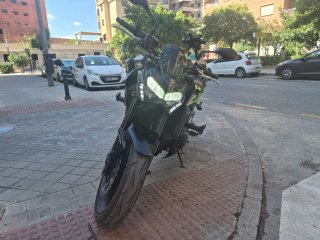 Kawasaki Z900 124cv 2024 - 5.950km