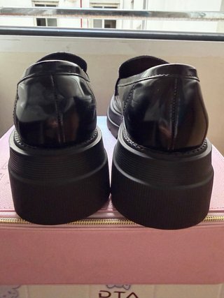 Mocasines negros con plataforma