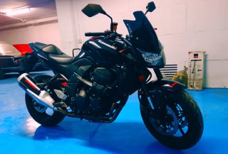 Kawasaki Naked Negra
