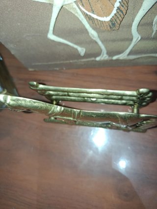 Portacartas o servilletero de latón