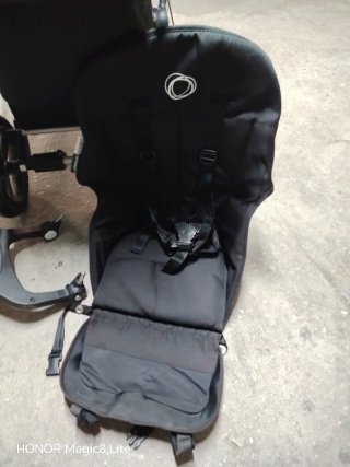 Carrito Bugaboo con patinete