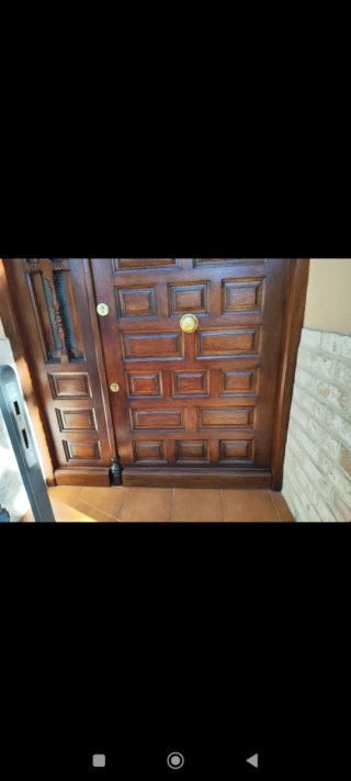 Puerta exterior madera maciza castellana
