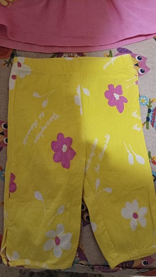 Conjunto niña 12 meses: top, pantalón y gorro