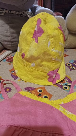 Conjunto niña 12 meses: top, pantalón y gorro