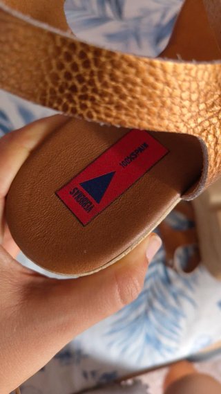 Sandalias Verbenas Marrón y Dorado