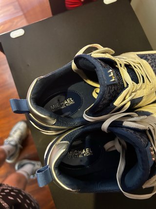 Zapatillas Michael Kors Beige y Azul