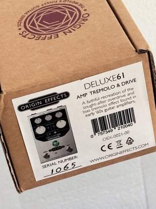 Origin Effects DELUXE 61 preamp y tremolo