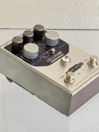Origin Effects DELUXE 61 preamp y tremolo