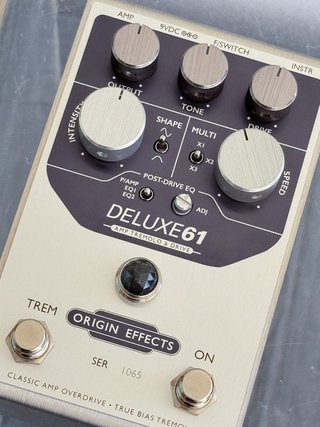 Origin Effects DELUXE 61 preamp y tremolo