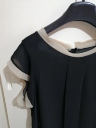 Camicia elegante nera con dettagli beige