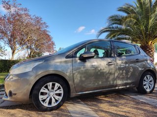 Peugeot 208 2014