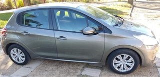 Peugeot 208 2014