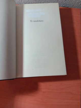 "EL CANDIDATO" (PREMIO TORREVIEJA 2006)