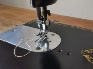 Máquina de coser antigua Alfa