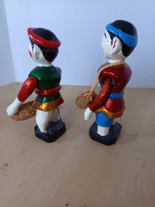 Antiguas marionetas de agua Vietnamitas