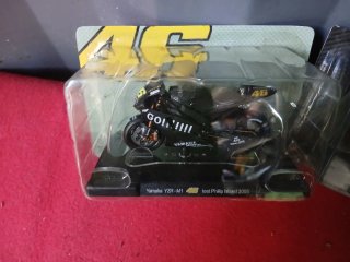 2 Maquetas Moto GP Escala 1/18