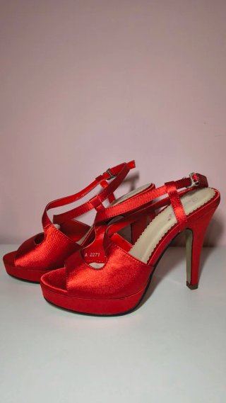 Tacones rojos de plataforma