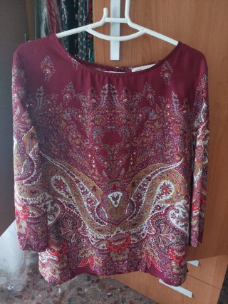 Blusa Estampada Multicolor Burdeos