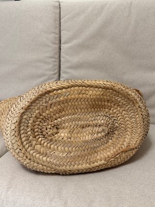 Capazo de caña vintage con asas de piel