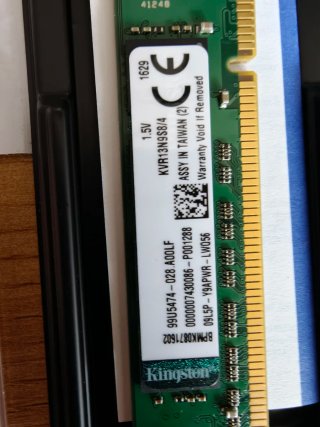 4GB +4gb DDR3 desktop Kingston KVR13N9S8/4