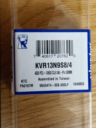 4GB +4gb DDR3 desktop Kingston KVR13N9S8/4