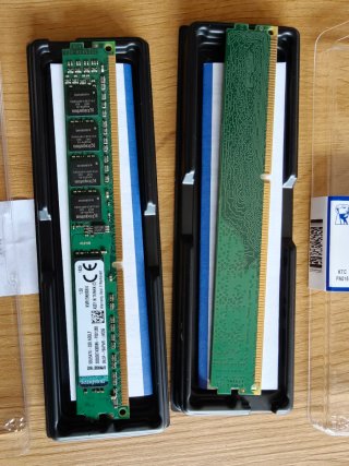 4GB +4gb DDR3 desktop Kingston KVR13N9S8/4