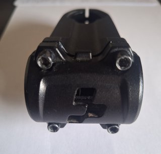 Potencia CUBE PERFORMANCE E-MTB 31.8 Negra 80mm.