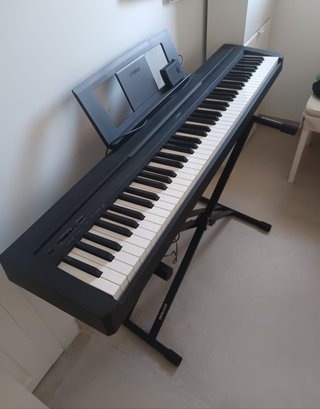 Piano Yamaha P-45 Completo