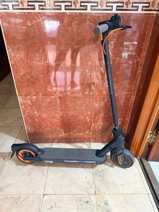 Patinete Eléctrico con Luz Delantera