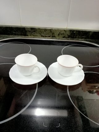 Fuente honda blanco de porcelana y Cristalería