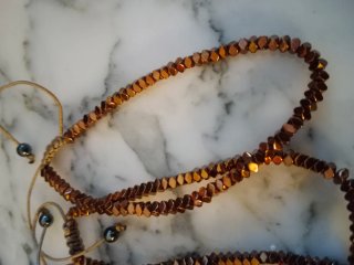 Pulseras de cobre y metal